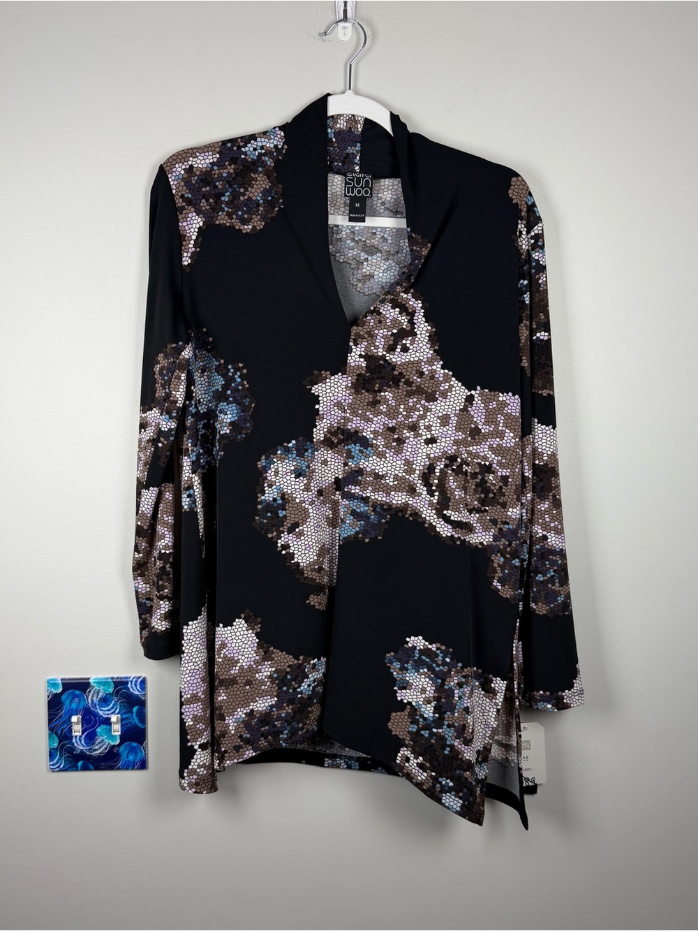 New Clara Sun Woo Black Geometric Honeycomb Slinky Blouse TU86P1 Top Size XS